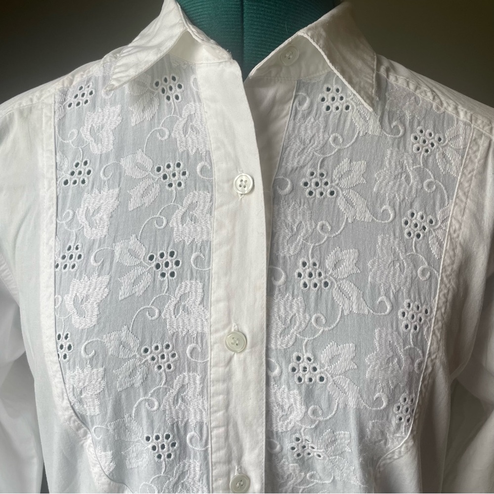 Outback Red White Button Down Shirt - Picture 2 of 3